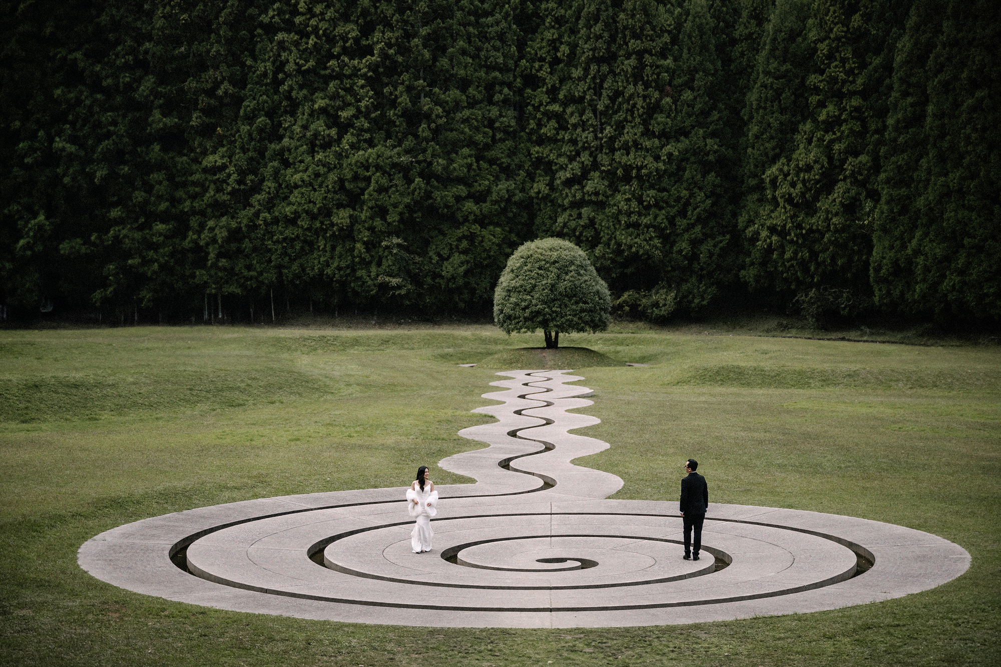 Off the track elopement in Japan